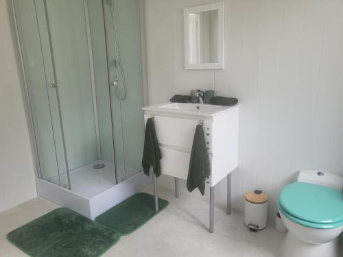 Fougerolles-du-Plessis Apartment | 1Bed Apartment Sleeps 2 - Parking Wifi