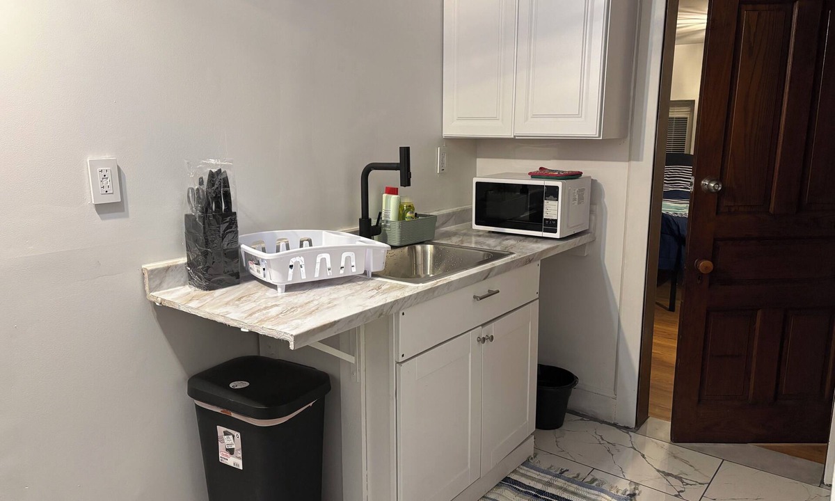 Olney-Oak Lane Apartment | 1Bedroom Einstein, Salus University