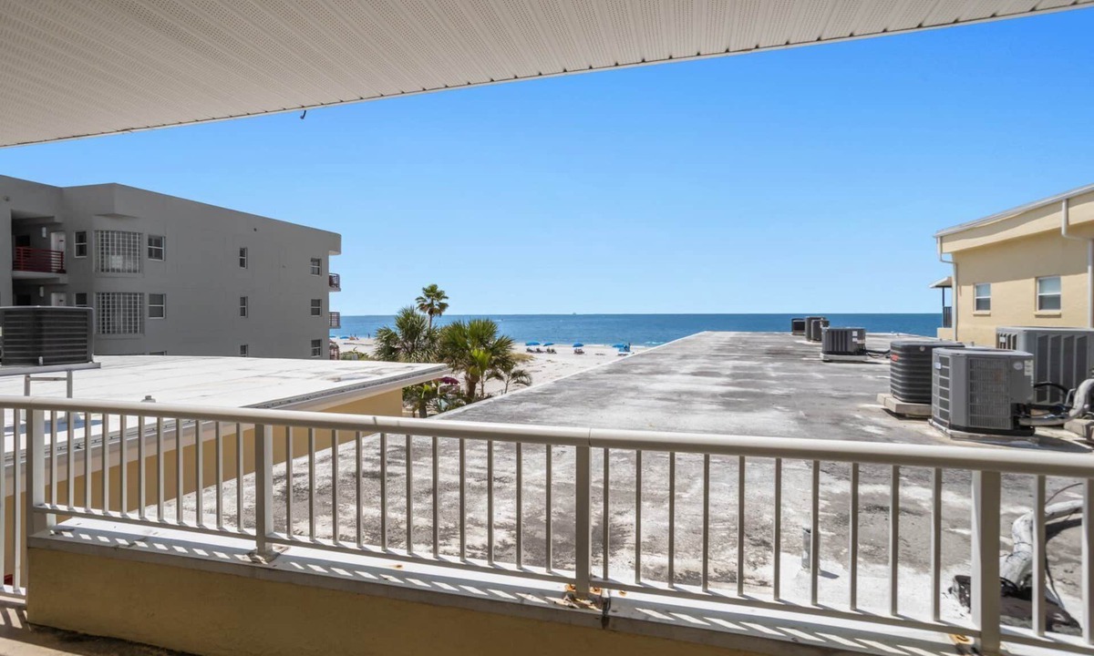 Madeira Beach Condo | 1br 1b Beach View - King - Surf Song #333
