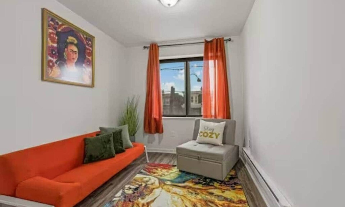 West Philadelphia Apartment | 1BR Apartment Close to Downtown