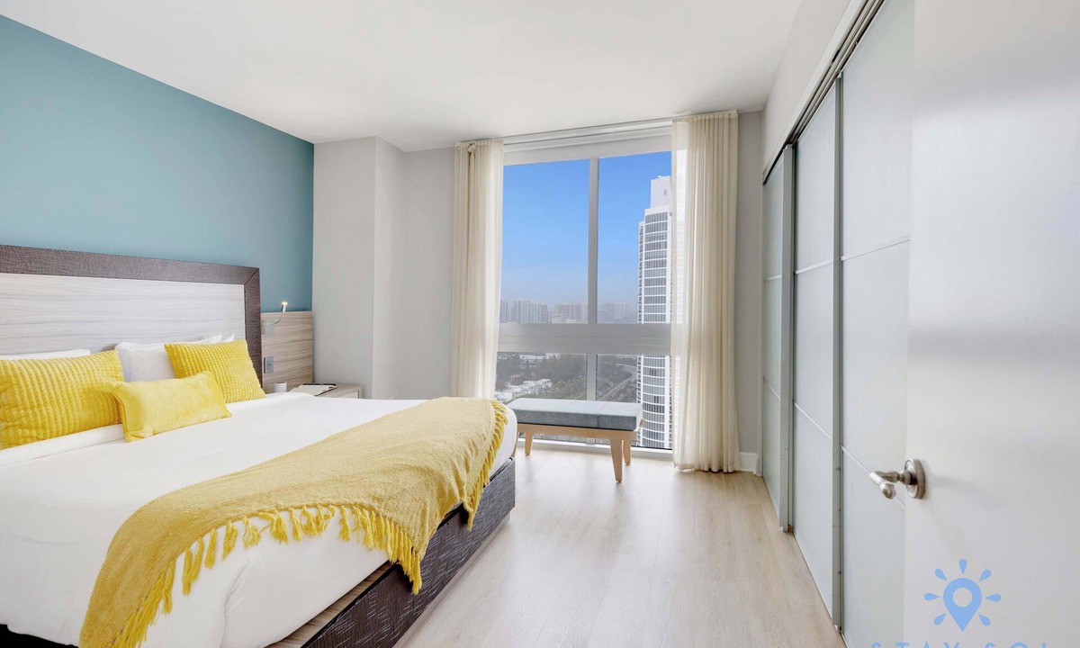 Sunny Isles Beach Apartment | 1BR Apartment with beautiful view
