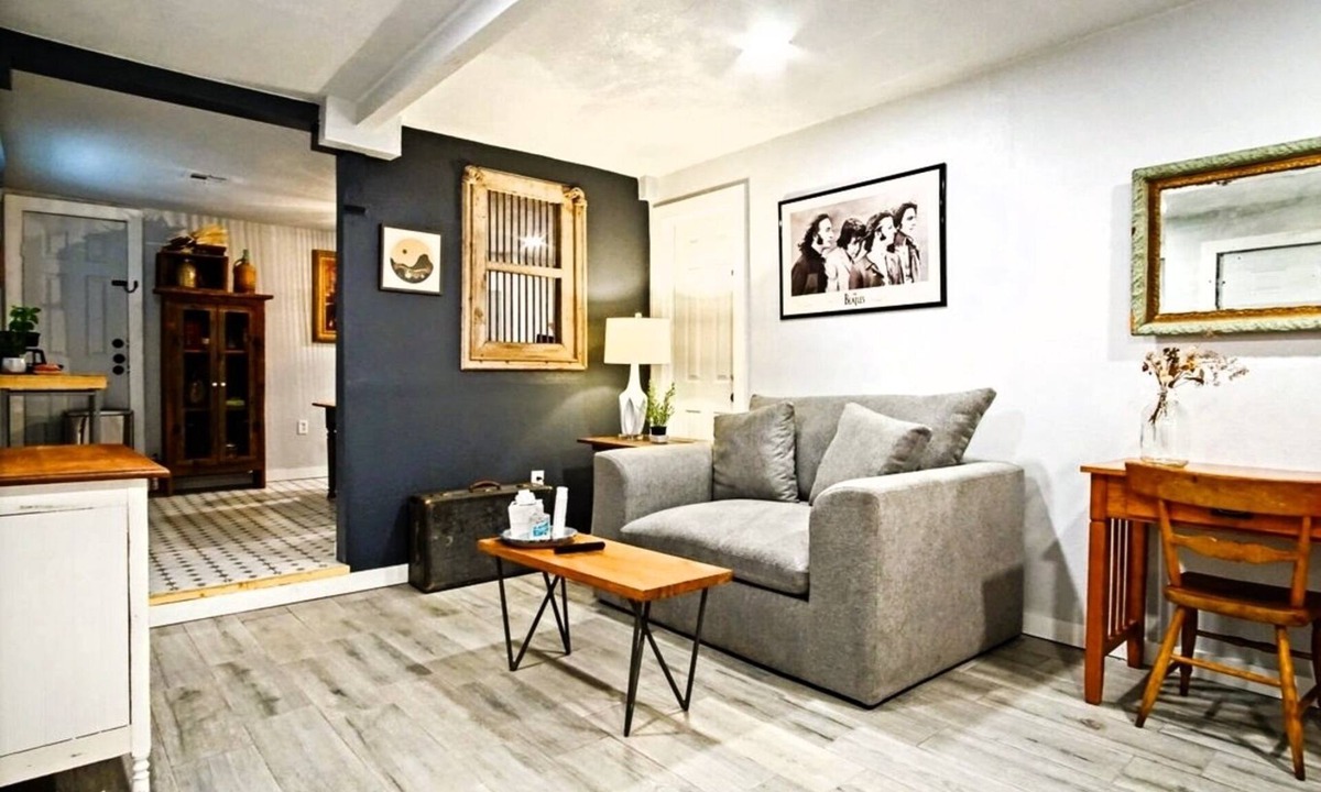 Central Oklahoma City House | 1BR Apt | 4 mins to OCU | Kitchen, Wi-Fi, Free Parking | Monthly 15% #19C