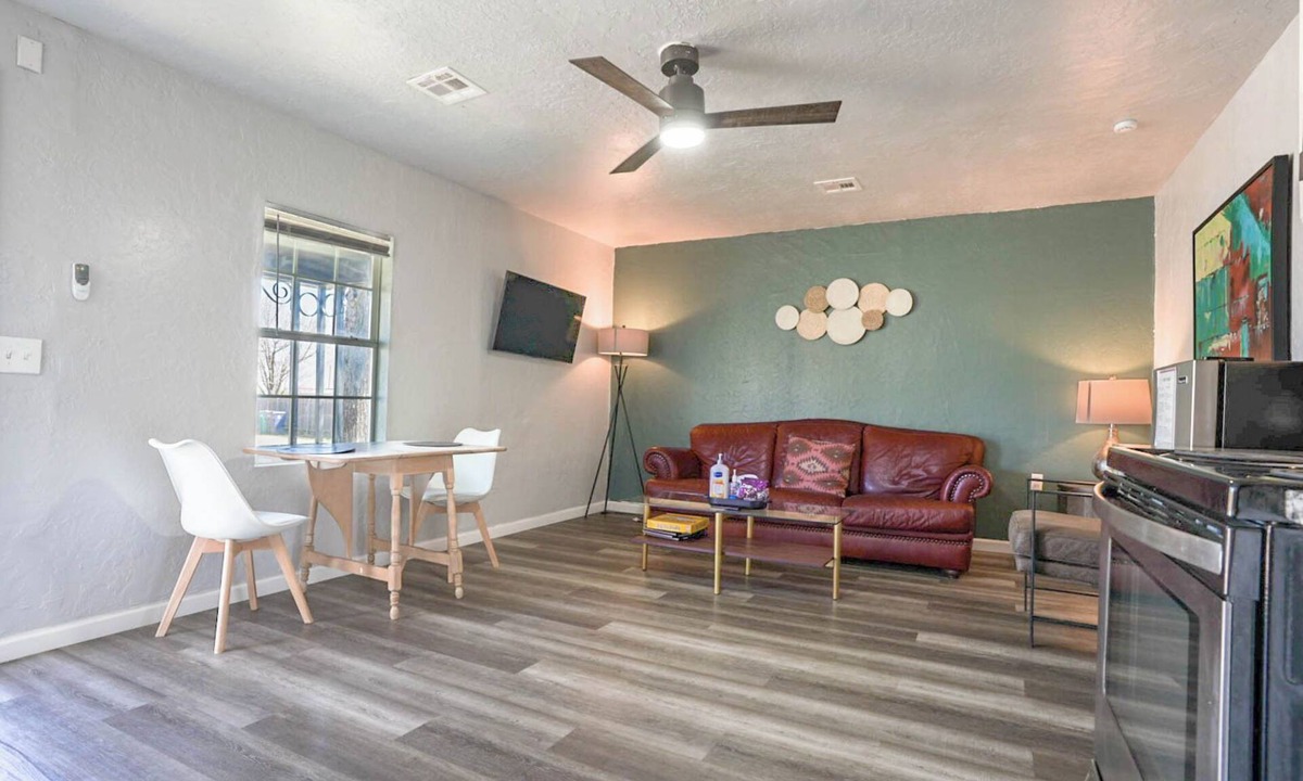 Central Oklahoma City Apartment | 1BR Apt | 7 min to Integris Baptist Medical | Kitchen, Wi-Fi, Free Parking #20A