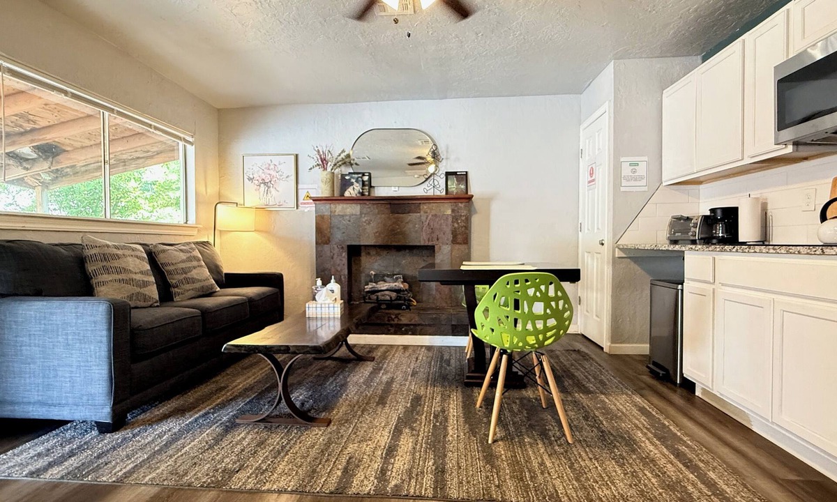 Central Oklahoma City Apartment | 1BR Apt 8 min to Integris Baptist | Kitchen, Self Check-In #20C