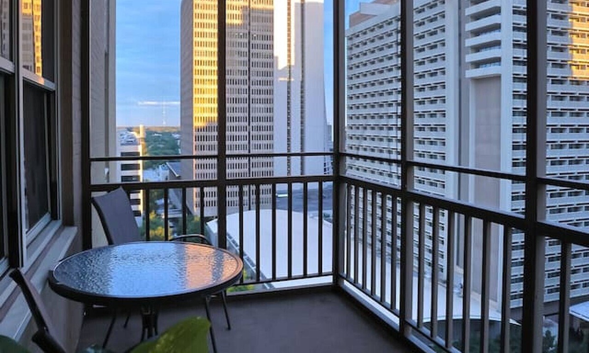 Downtown Atlanta Condo | 1BR Apt,Centrally located, City View