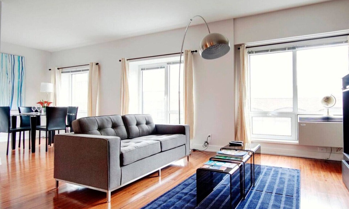 Ville-Marie Apartment | 1BR Apt with Skyline Views near Parc Jean-Drapeau