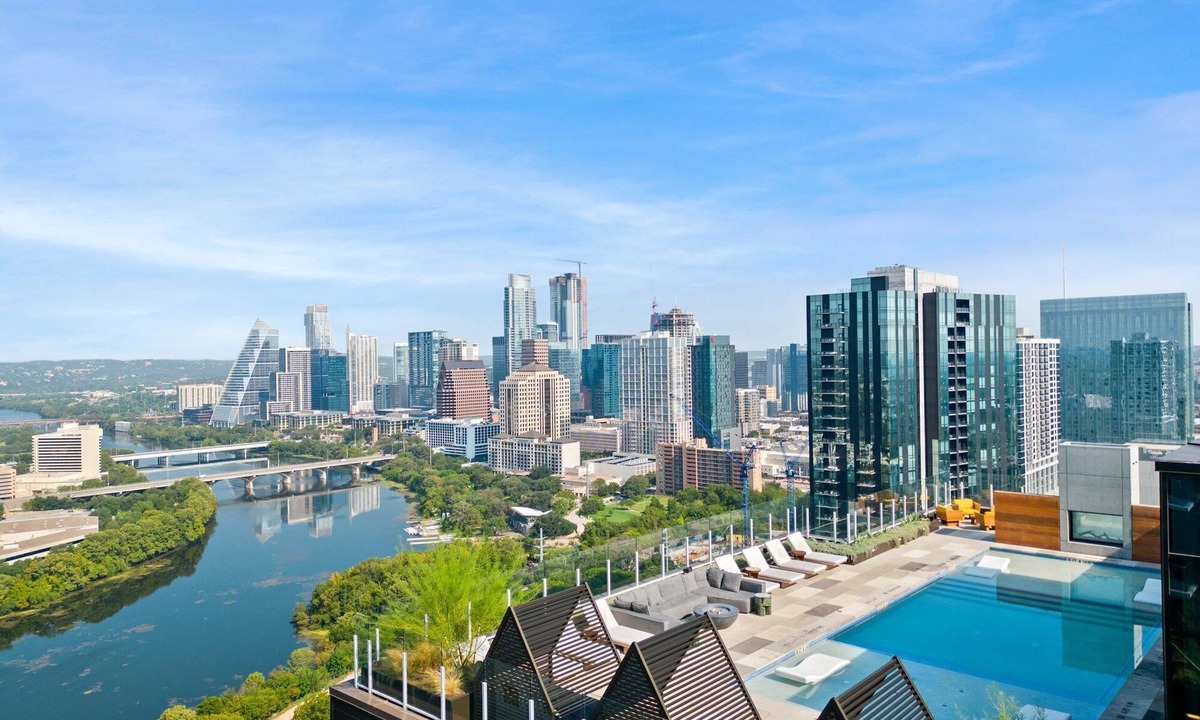 Rainey Street Historic District Apartment | 1BR Condo on Rainey St with Pool & Views