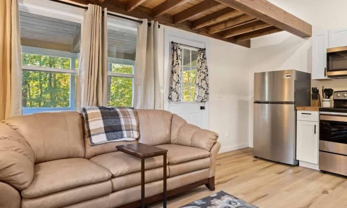 Hendersonville House | 1BR Cottage w/Fire Pit | Near Trails | Free Tix