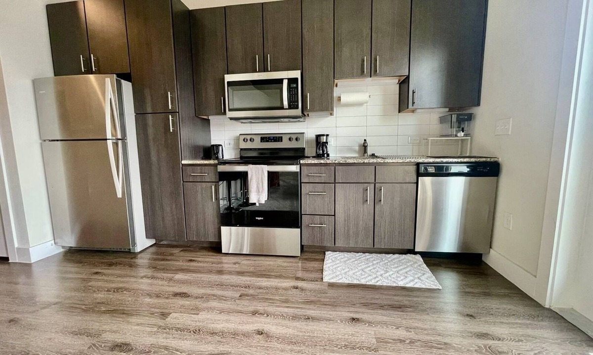 Highland Apartment | 1BR Downtown Gem Prime Amenities