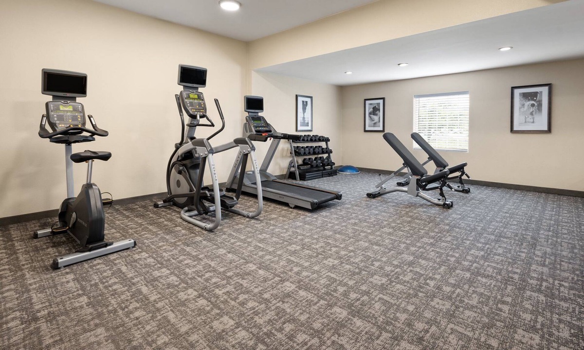 Harrisburg Apartment | 1BR King Suite w/Full Kitchen | Pool & Breakfast