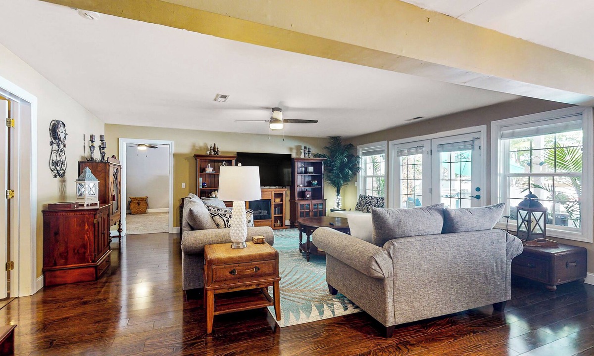 Graysville House | 1BR luxurious single-level retreat w/Pool