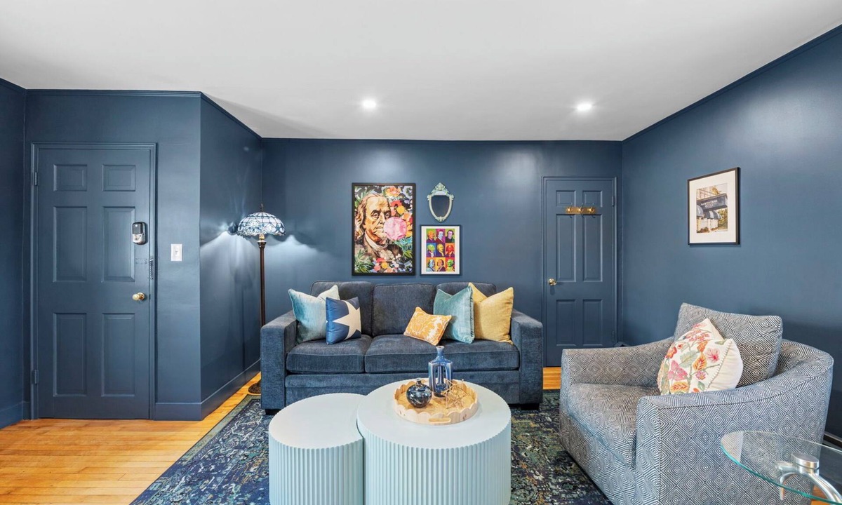 Salem Apartment | 1BR on Salem Common l Steps to Witch Museum l Fenced in Yard + Parking