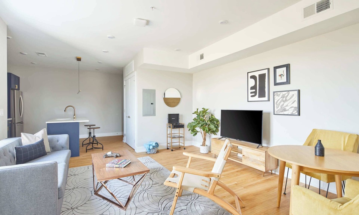 Fishtown Apartment | 1BR Philly's Bright Cozy Retreat