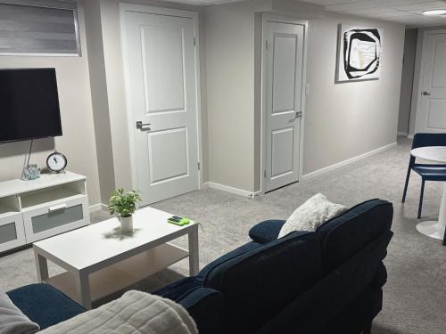 Fort Gary House | 1BR Private Suite Near UofM The Cozy Oasis