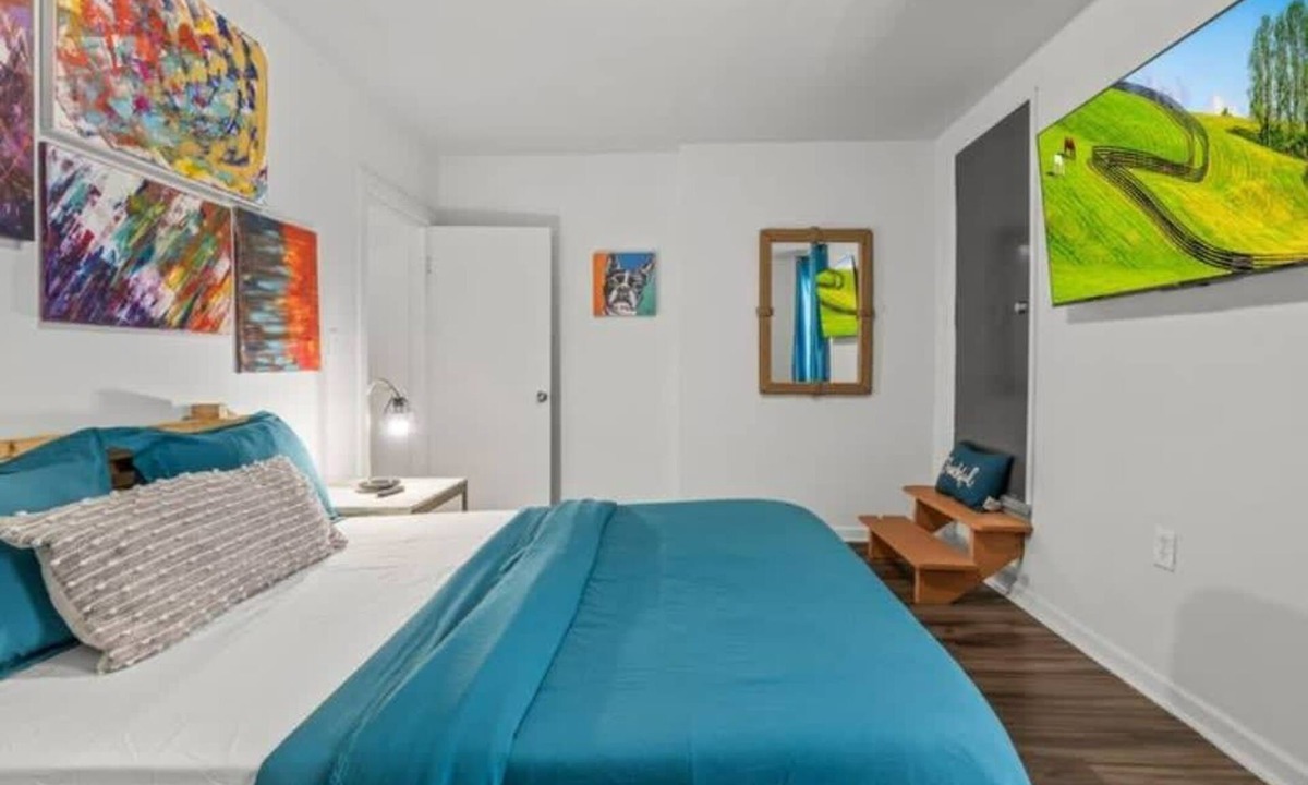 West Philadelphia Apartment | 1BR Urban Apartment