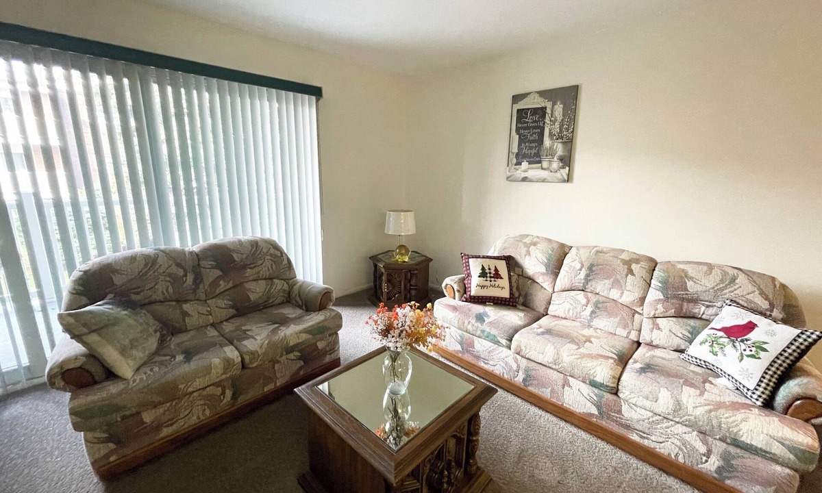 Elkins Park Apartment | 1BR w/ Balcony & Parking – Monthly Discount