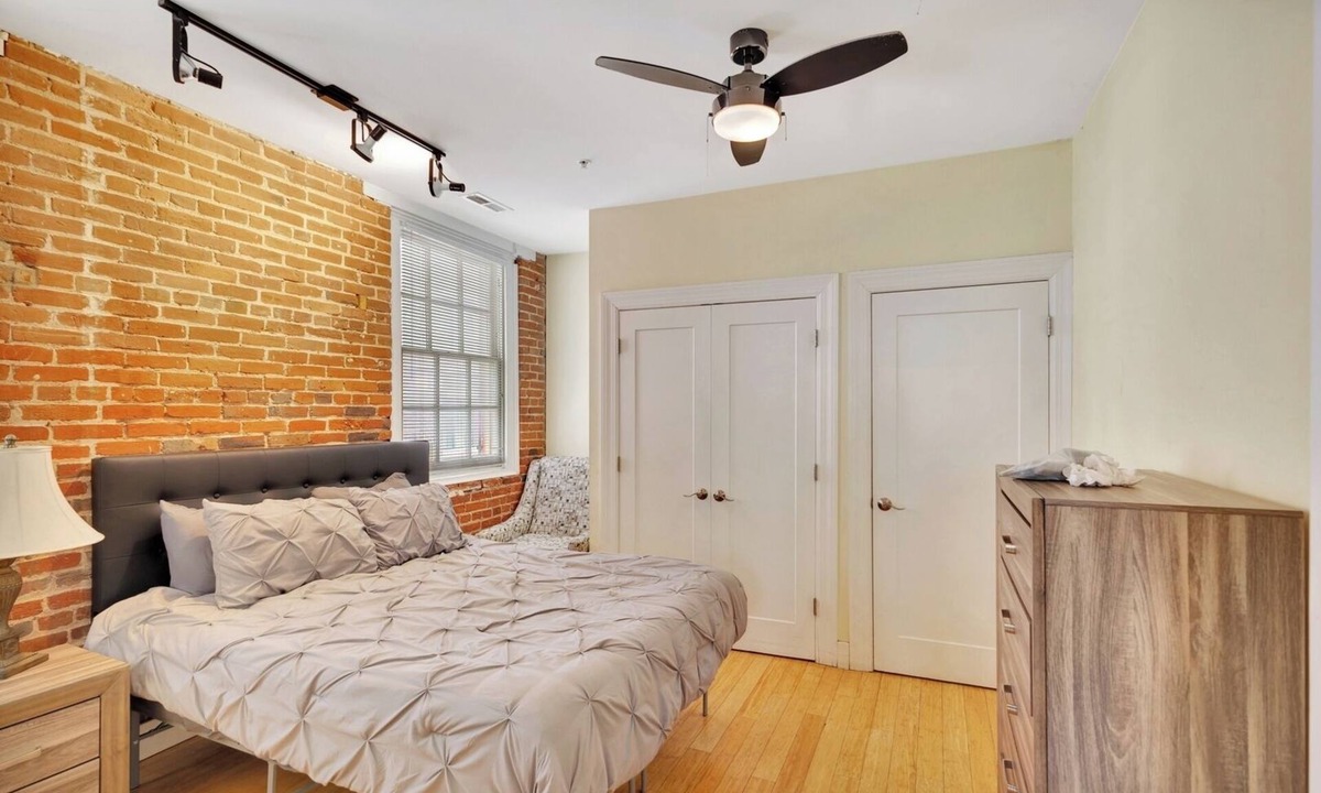 Downtown Baltimore Apartment | 1BR Walk to Stadium and Harbor Secure Parking