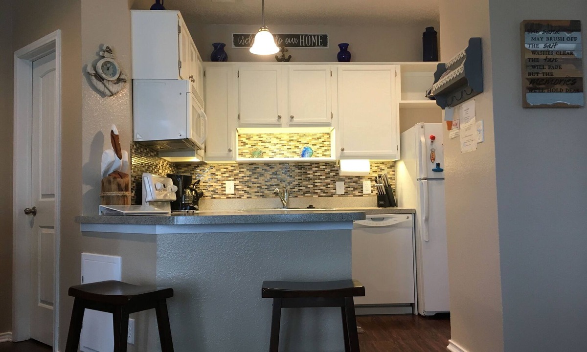 Corpus Christi Condo | 1st Floor 1 BDR-1 Bath/Just steps to the Beach!