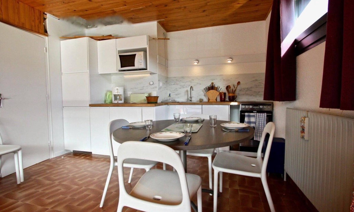 Chamrousse Apartment | 1st floor, balcony, tv, ski locker, 45m², Chamrousse