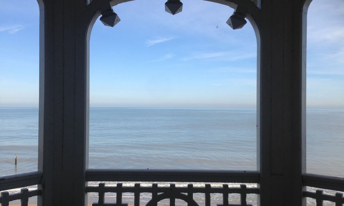 Saint-Regnobert-de-la-Cote-de-Nacre Apartment | 1st floor Face à la Mer Villa la Loggia 1901