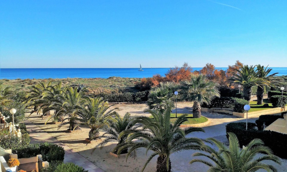 Oliva House | 1st Line beach with private access-A. A.WIFI-TV-SAT,