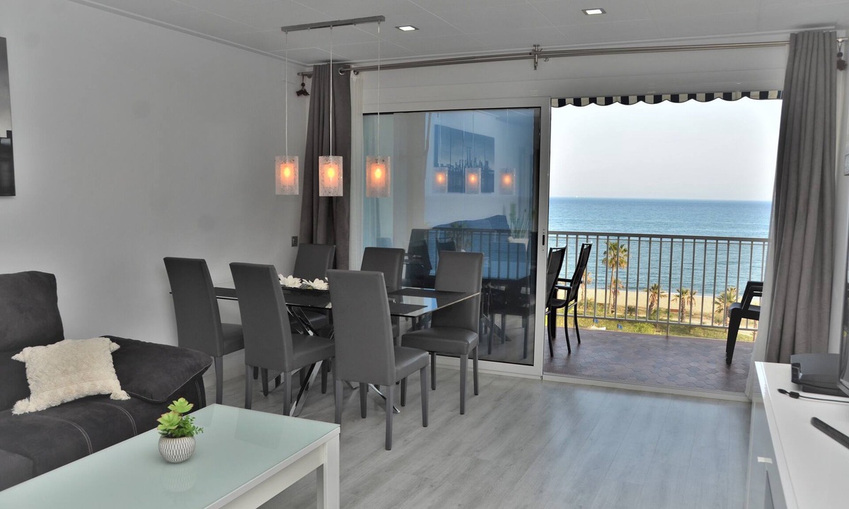 Pineda de Mar Apartment | 1st line with wonderful sea views