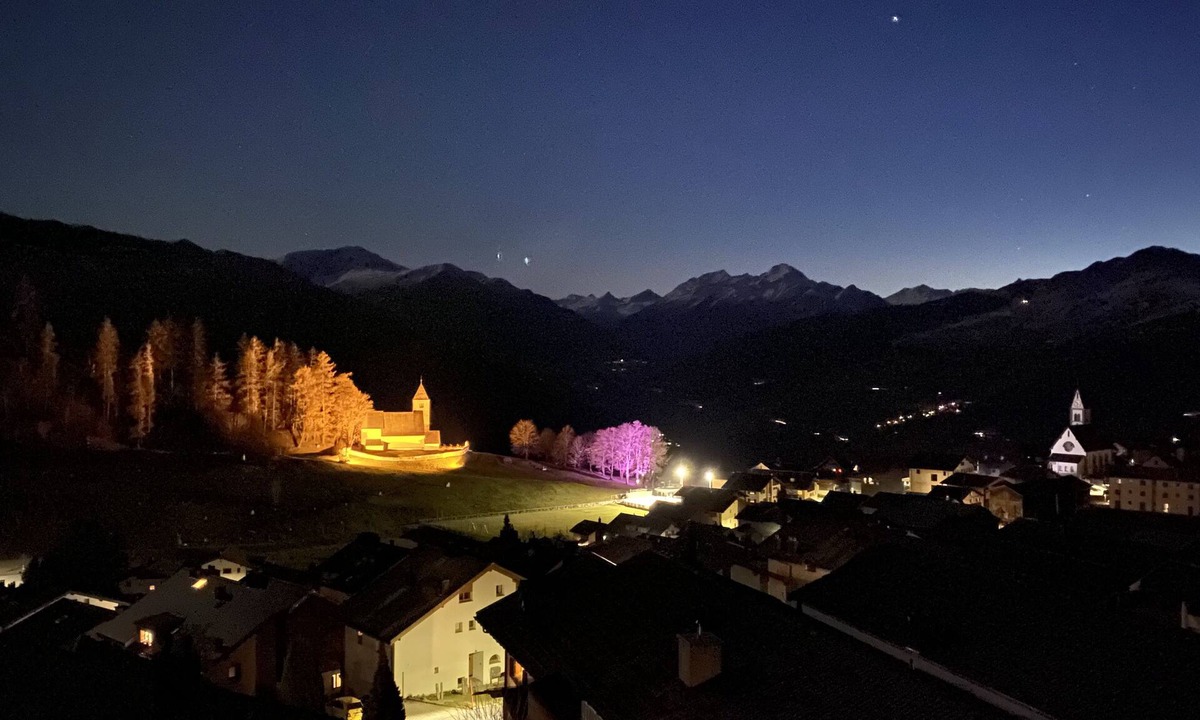 Falera Apartment | 2.5 room roof apartment in Falera with stunning view, additional gallery