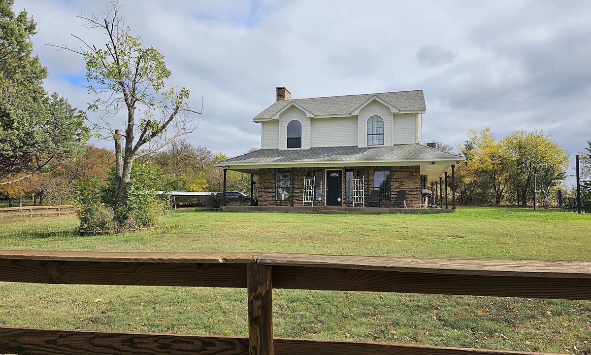 Celina Other | 2 Acre Cozy Garden House in Celina with beautiful view of nature.