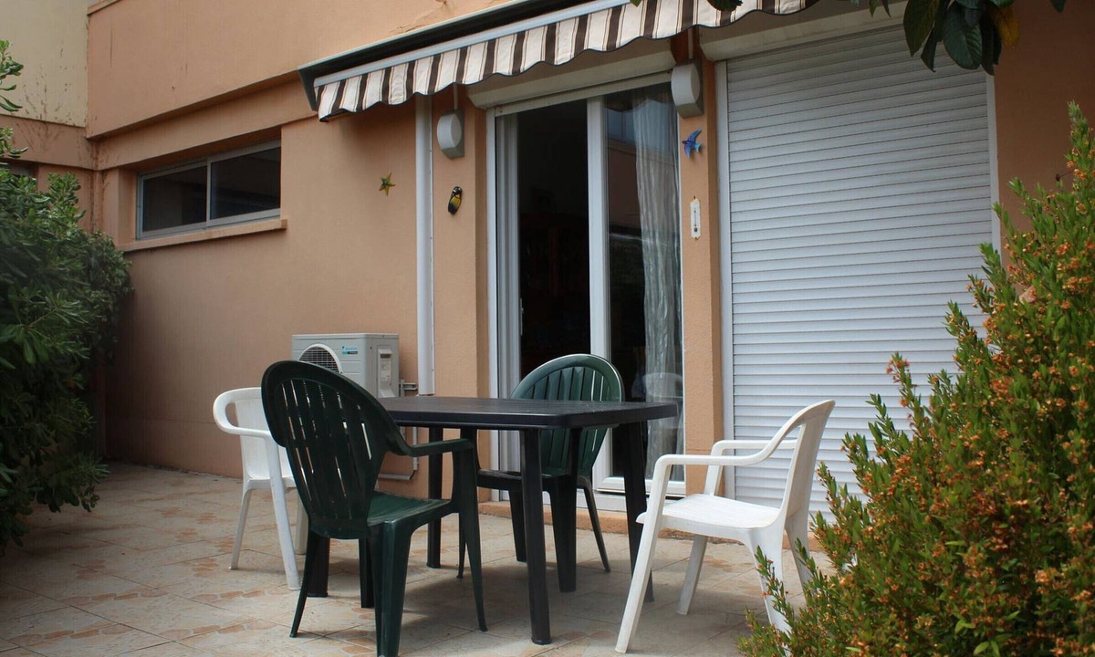 Balaruc-les-Bains Apartment | 2★ Apartment Pets Allowed, Air Conditioned, 10 min from Spa