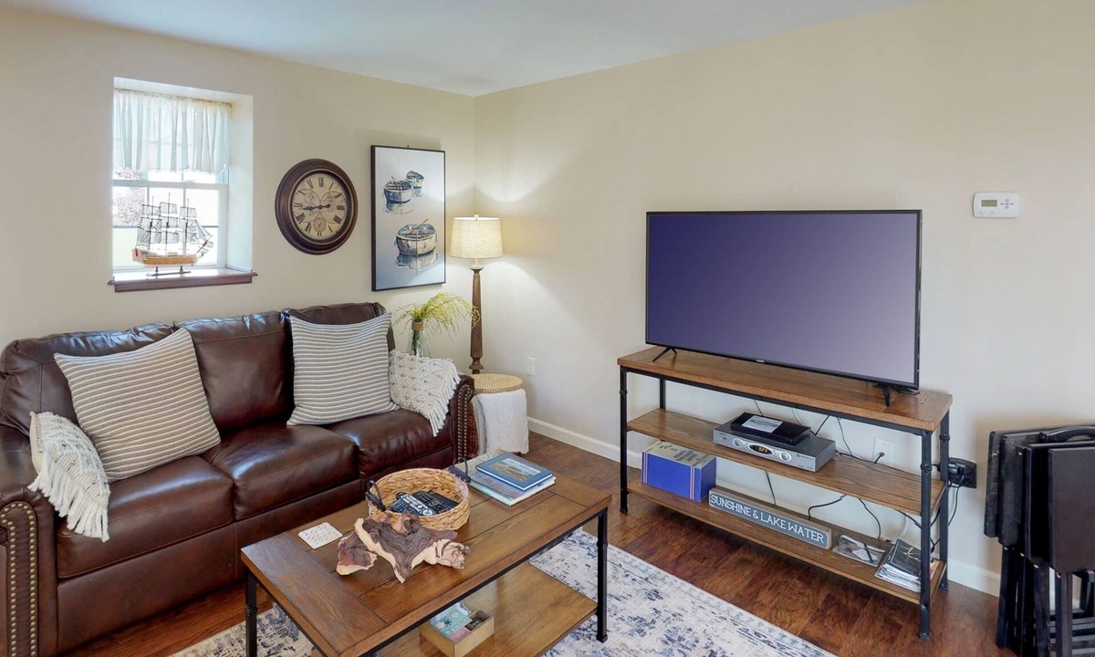Skaneateles House | 2 bd Carriage Hs/Pet friendly-Walkable to Village