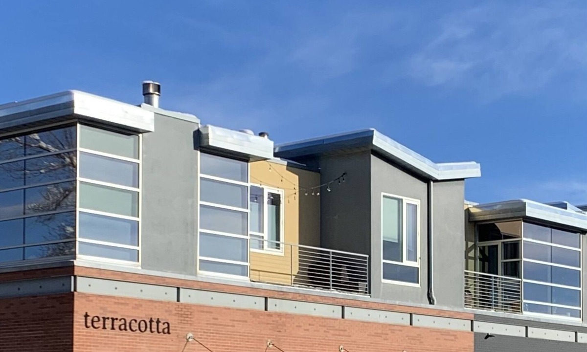 Whittier Apartment | 2-Bdrm 2-Bath Luxury Loft on Pearl St & 20th w/Flatirons Views