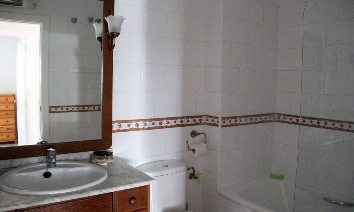 Villamartin Apartment | 2 Bed 2 Bath Apt, Huge Corner Plot, Trampoline, Golf, Sun, Good Food