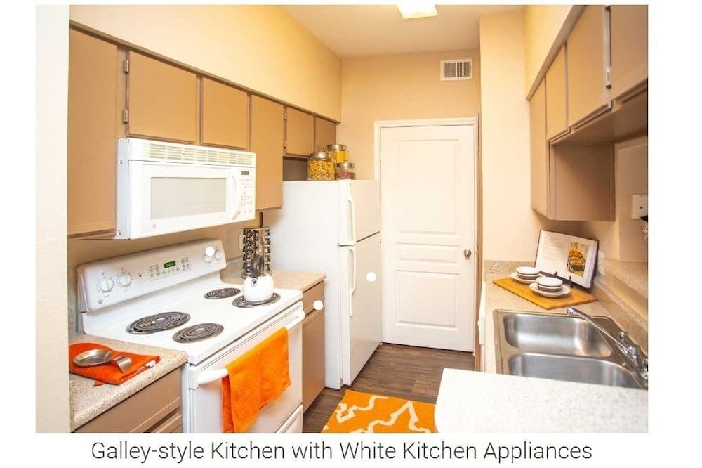 Fort Worth Apartment | 2-bed, 2 bath apt with washer and dryer WiFi, near downtown Fort Worth/TCU/Zoo