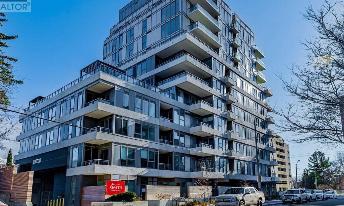 Mount Pleasant East Apartment | 2 Bed, 2 Bath, Generous sized new condo, Free underground parking, Whole Food