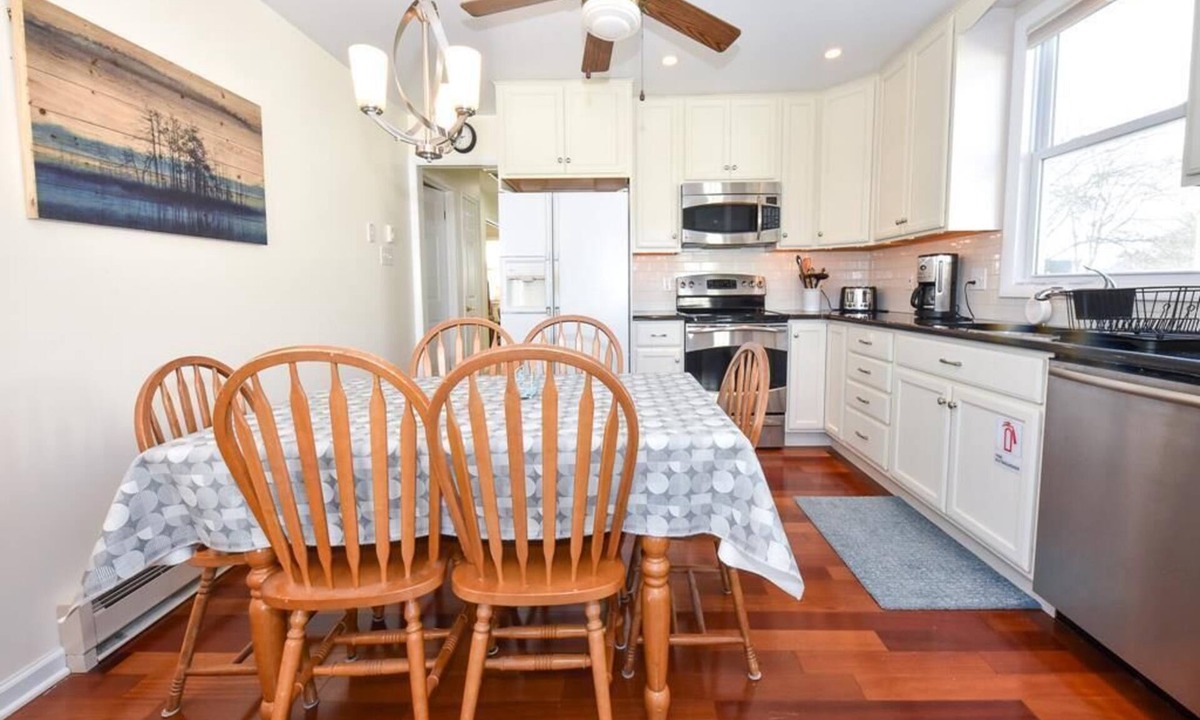 Village Green House | 2 bed/2 bath not far from the Beach!