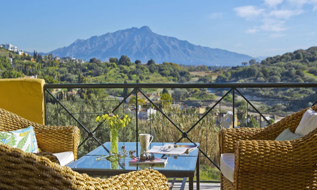 New Golden Mile Apartment | 2 bed apartment Estepona/Marbella . Mountain ocean views, beach, golf, shops.
