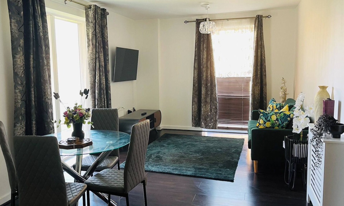 Colyers Apartment | 2 Bed Apartment - Home Away
