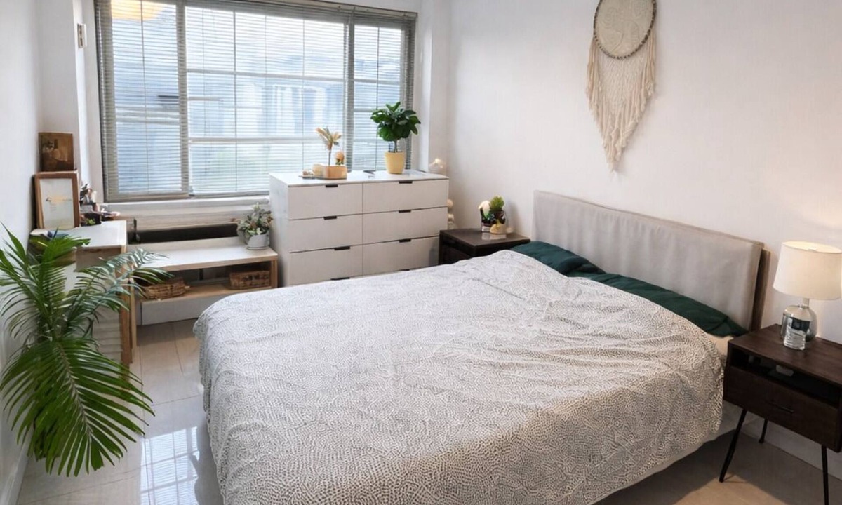 Central Park North Condo | 2 bed condo in welcoming NYC, Manhattan, Central Park with outside Deck