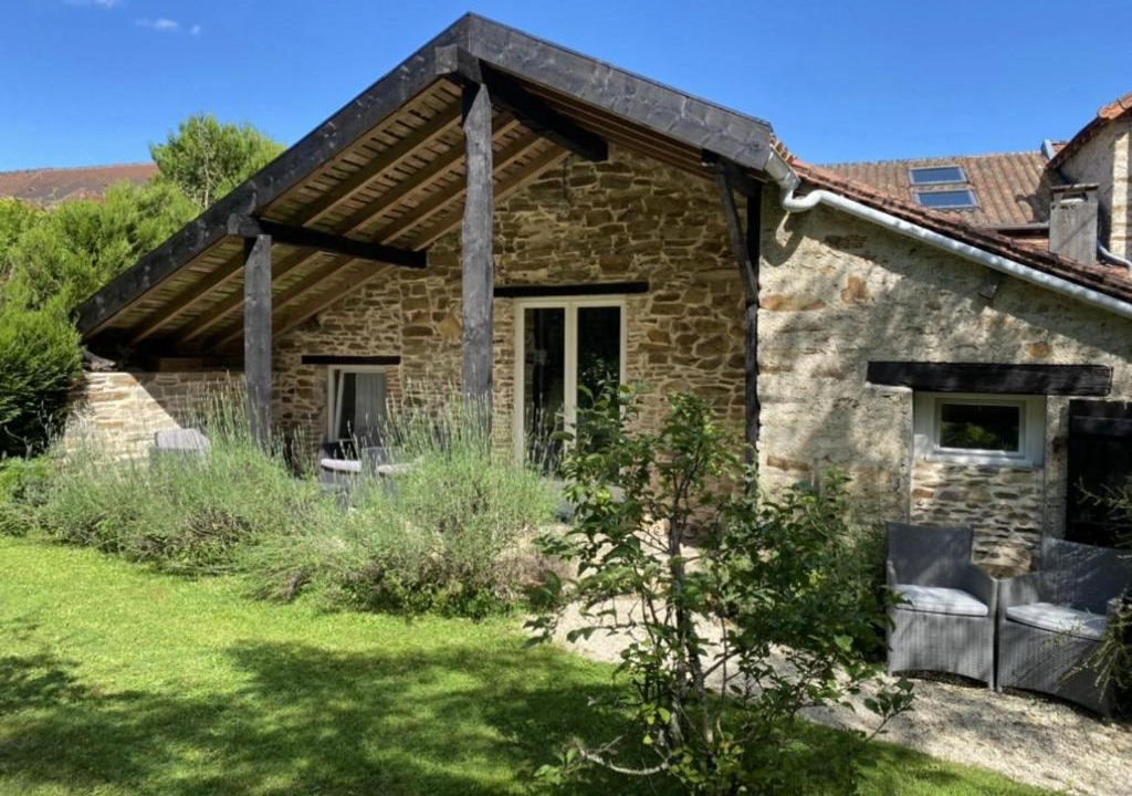 Mialet House | 2 Bed Cottage - Sleeps 6 - Garden & Pool Access