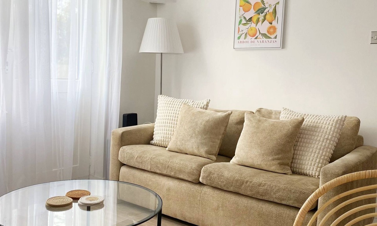 Stroud Green Apartment | 2 Bed Ground Floor, Boho Chic Garden Flat with Parking