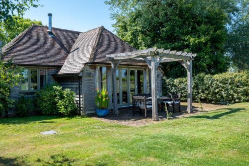 Beckley House | 2 Bed in Beckley oc-rh1116