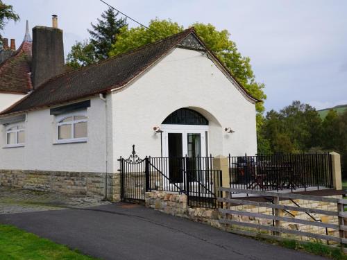 Hawick House | 2 Bed in Bedrule 86021