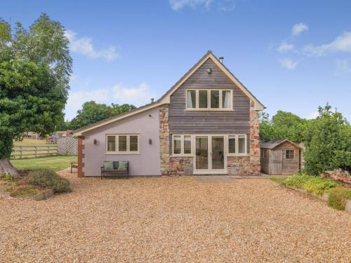 Barrow Gurney House | 2 Bed in Bristol 72582