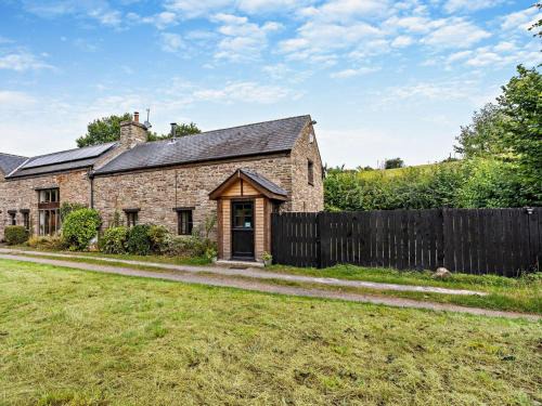 Crickhowell House | 2 Bed in Cwmdu BN194