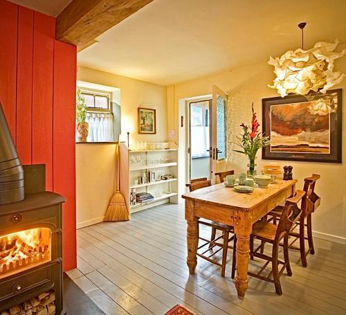 Field Dalling House | 2 Bed in Field Dalling oc-1988