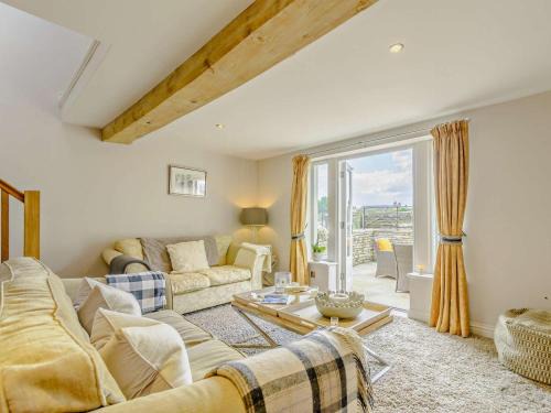 Rastrick House | 2 Bed in Halifax oc-83521