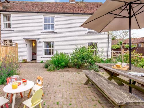 Horsted Keynes House | 2 Bed in Horsted Keynes 60405