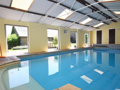 Abergavenny House | 2 Bed in Llantilio Pertholey 90235