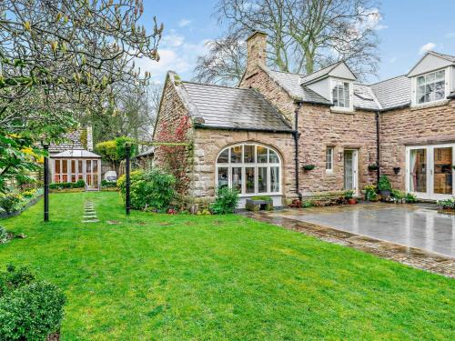 Pencombe House | 2 Bed in Pencombe 27478