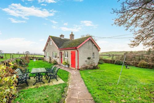 Penrith House | 2 Bed in Renwick oc-h34195